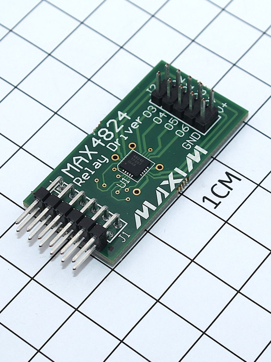 Демонстрационная плата 8-канальный драйвер реле MAX4824PMB1