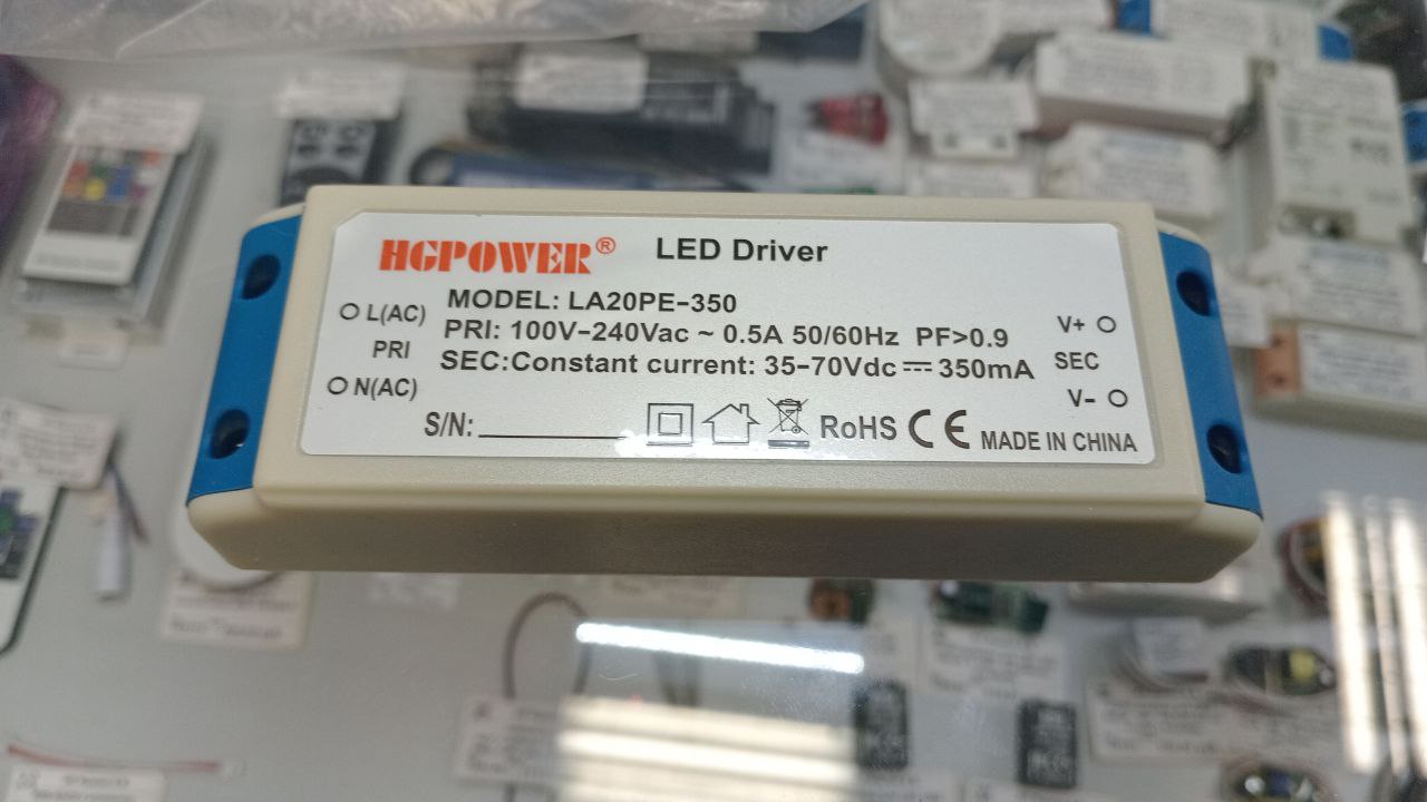для цепочки из 9-18 1W светодиодов AC/DC- LED 350, 22,4 100-240->30-70V LA20PE-350