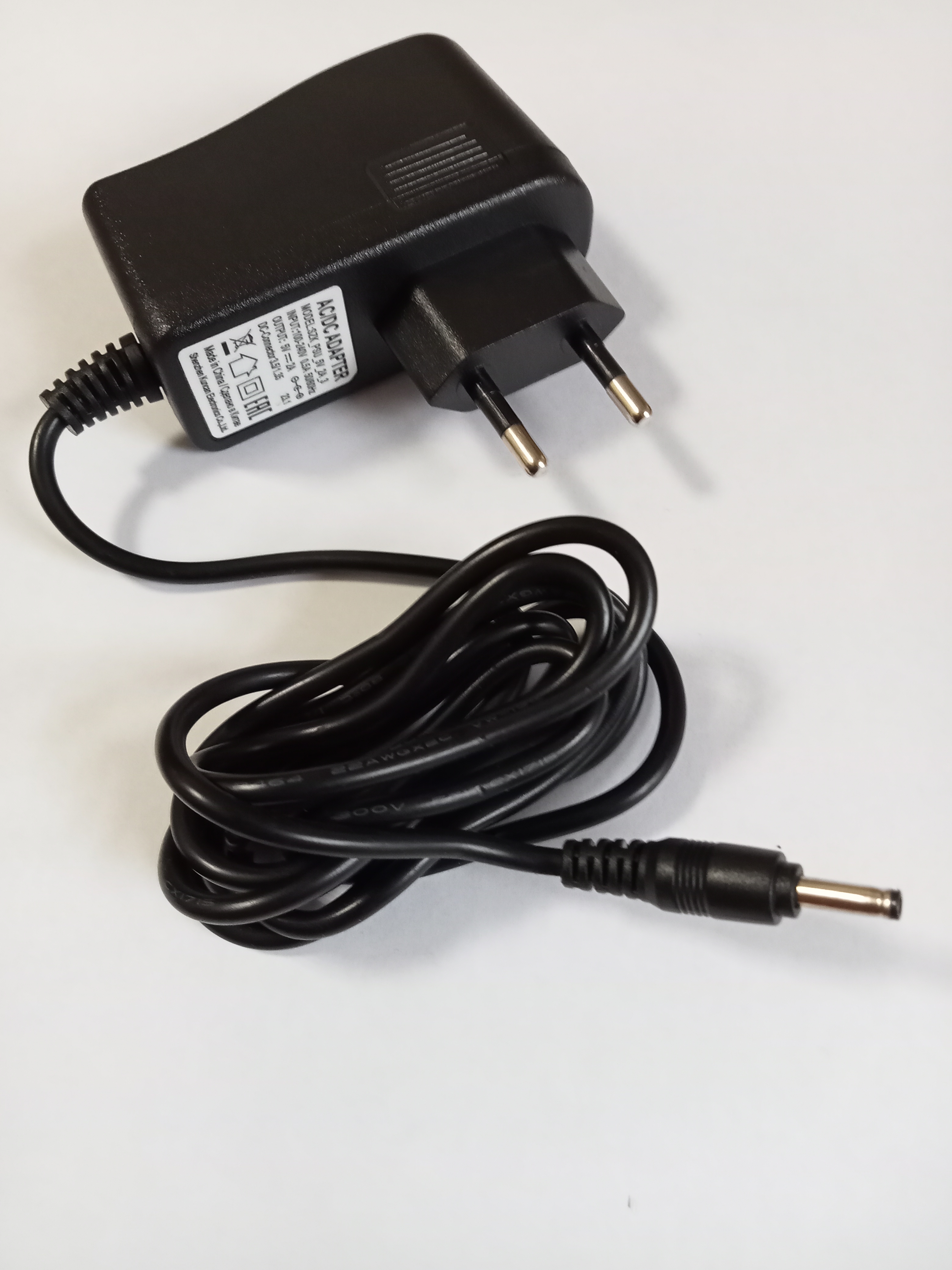 AC/DC Адаптер 10W 220-> 5V/2А  (SZK-PSU-5V-2A-3), штекер 3,5х1,35