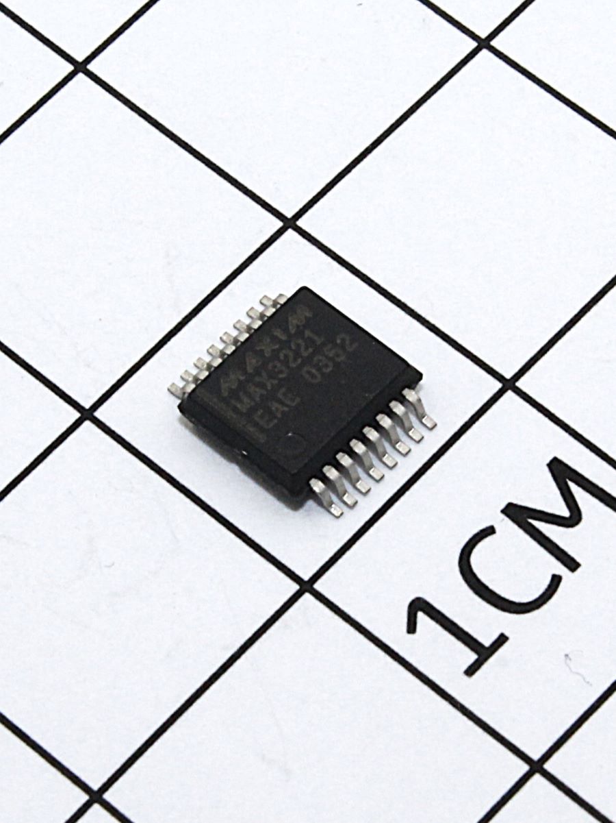 MAX3221EAE
