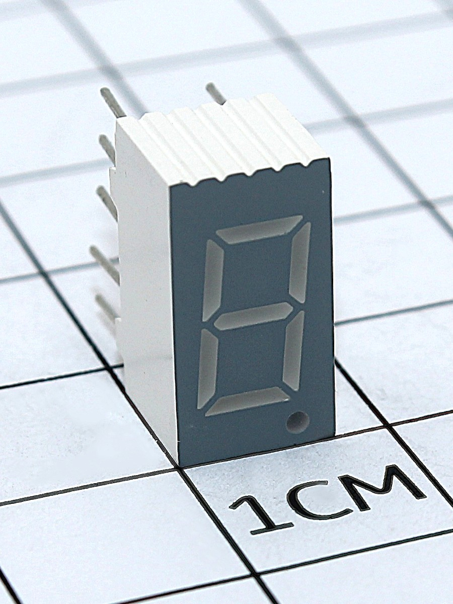 E-10361-G-J-8-W-A  7-сегментный с точкой, зеленый
